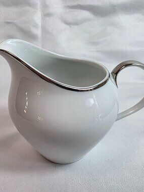Amcrest Meito Wedding Ring Creamer White with Platinum Trim